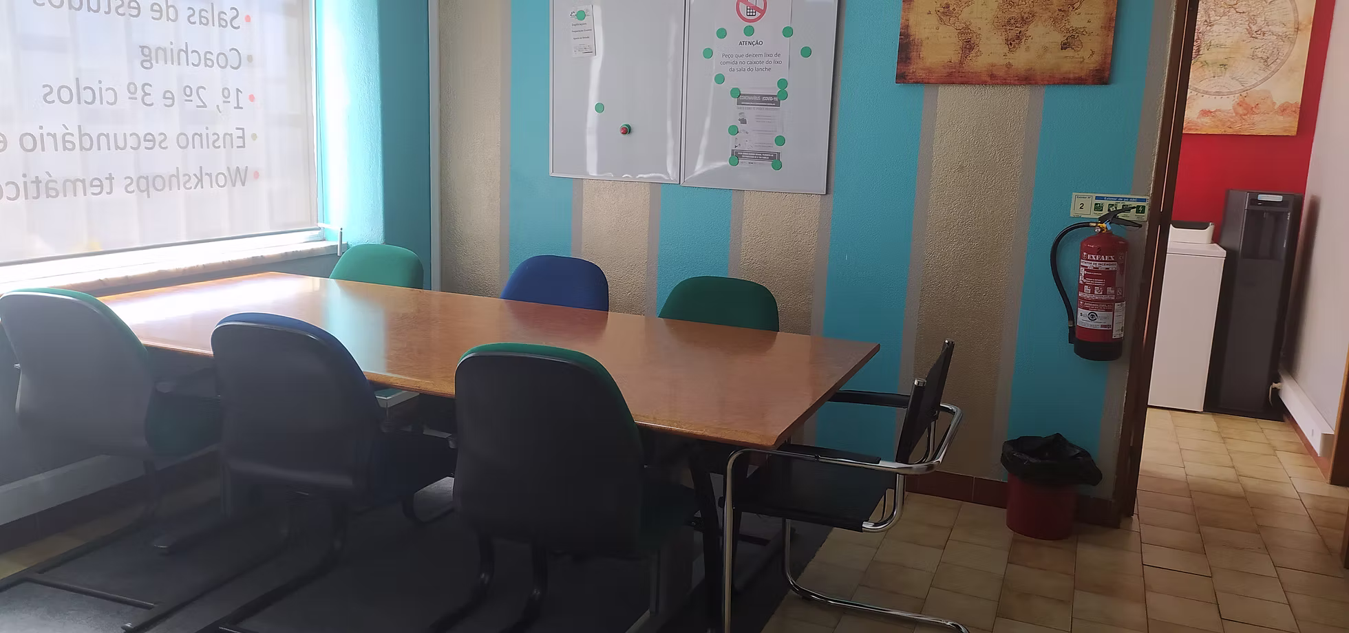 Ambiente de trabalho e acompanhamento escolar